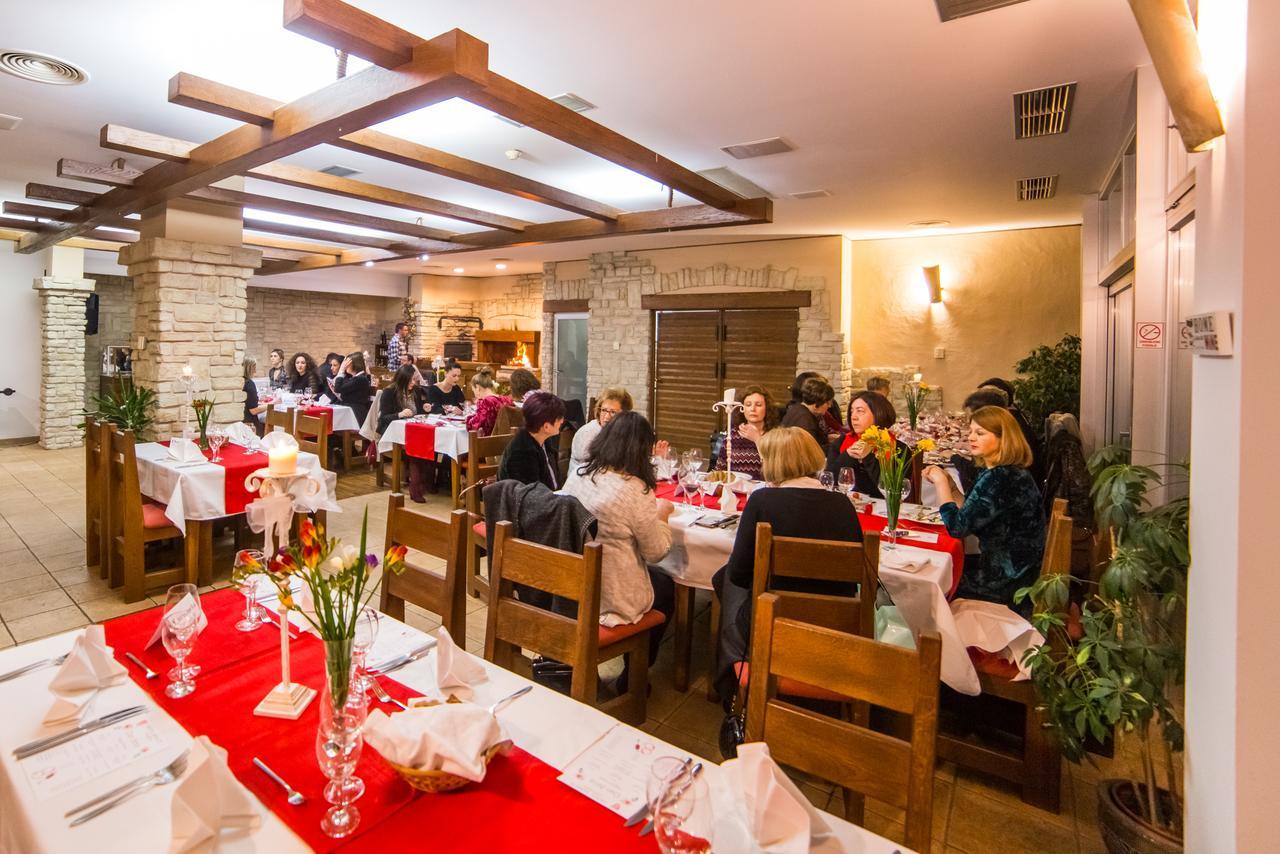 Hotel Merlot Opuzen  Экстерьер фото
