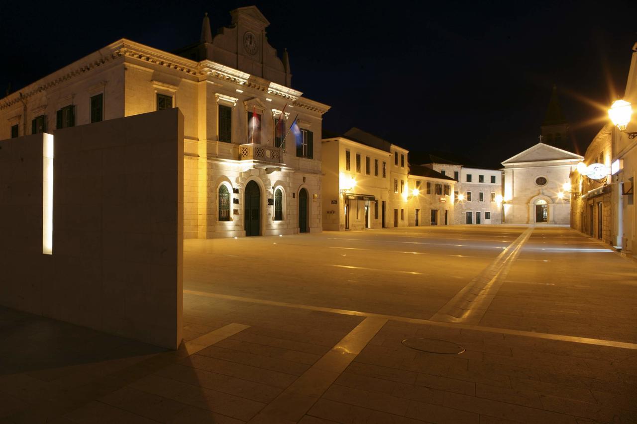 Hotel Merlot Opuzen  Экстерьер фото