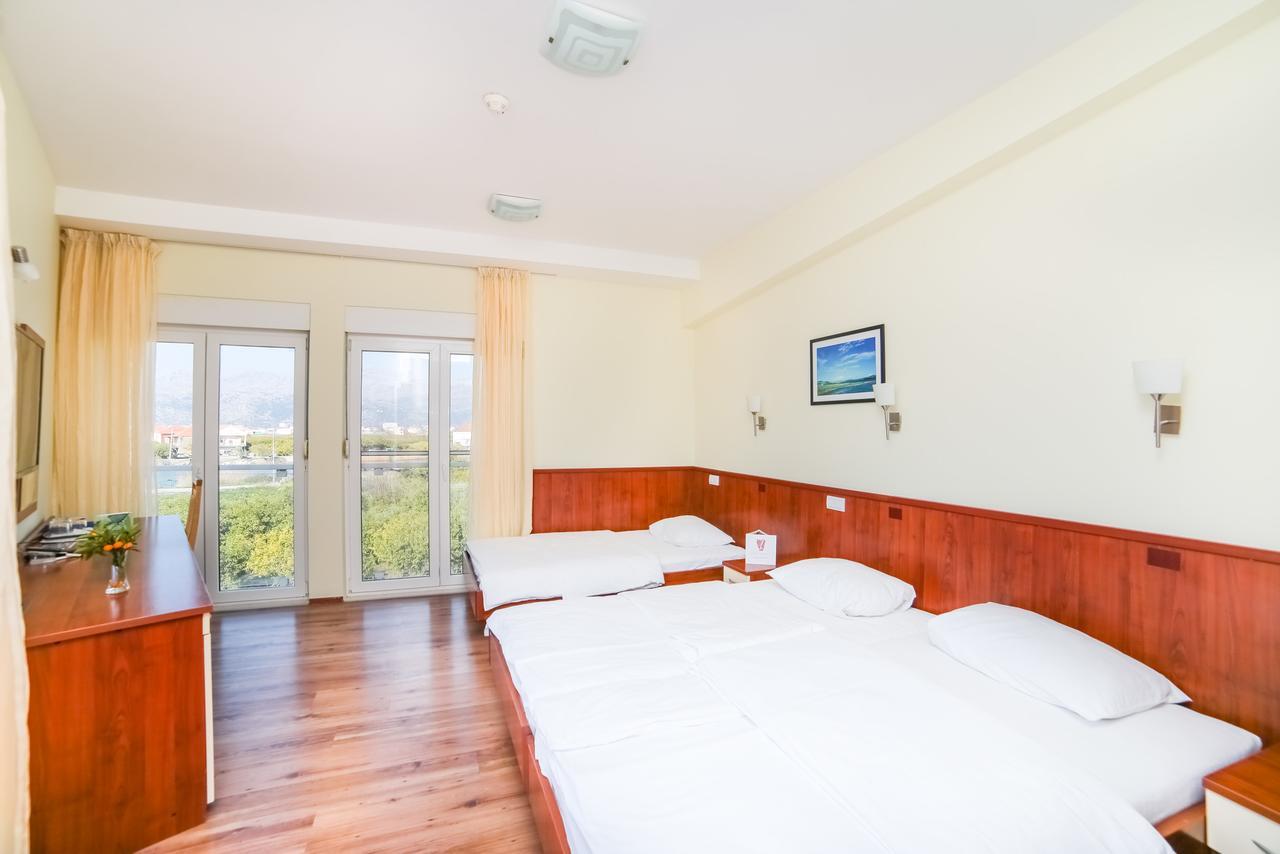 Hotel Merlot Opuzen  Экстерьер фото