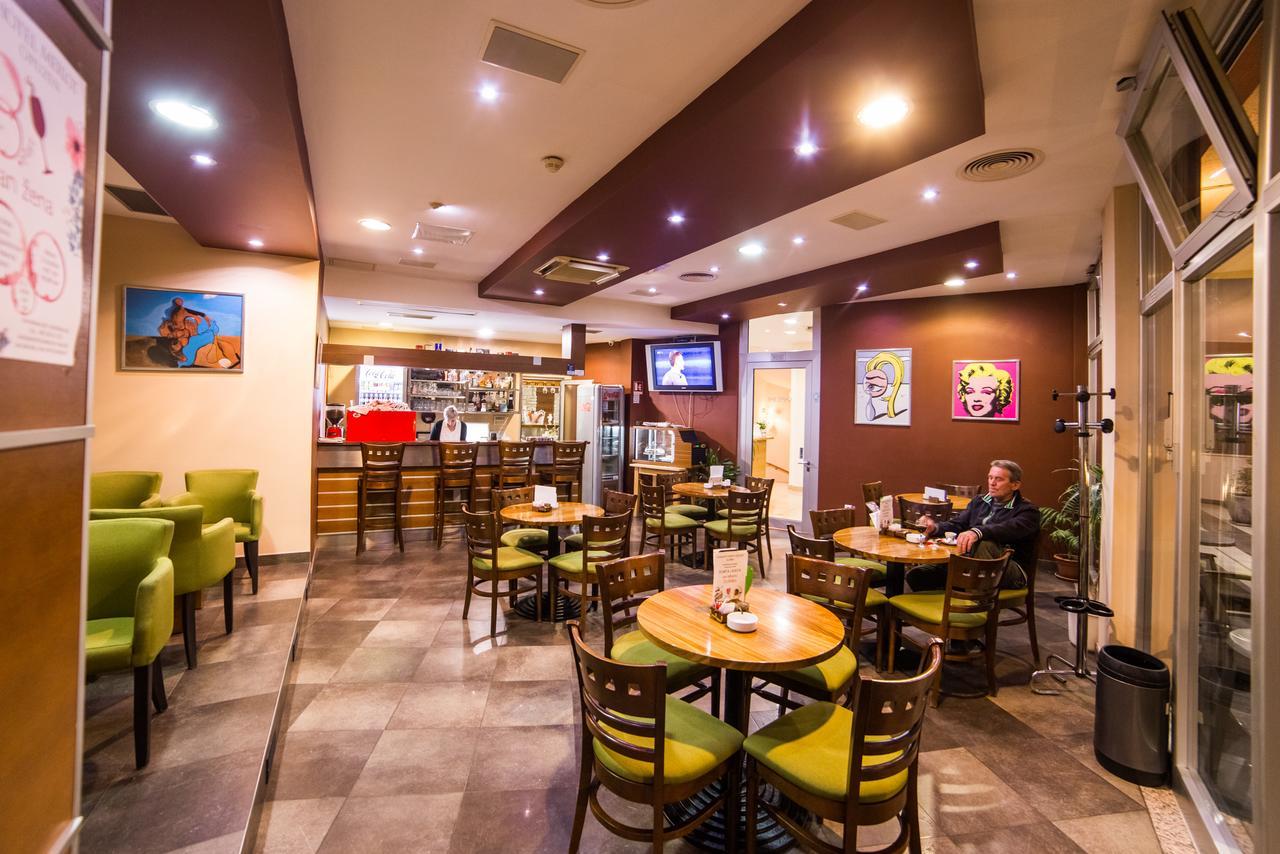 Hotel Merlot Opuzen  Экстерьер фото