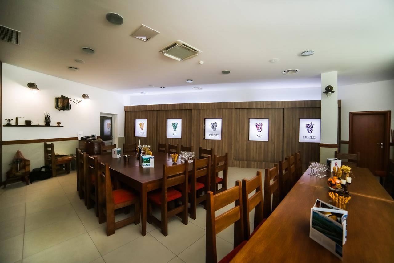 Hotel Merlot Opuzen  Экстерьер фото