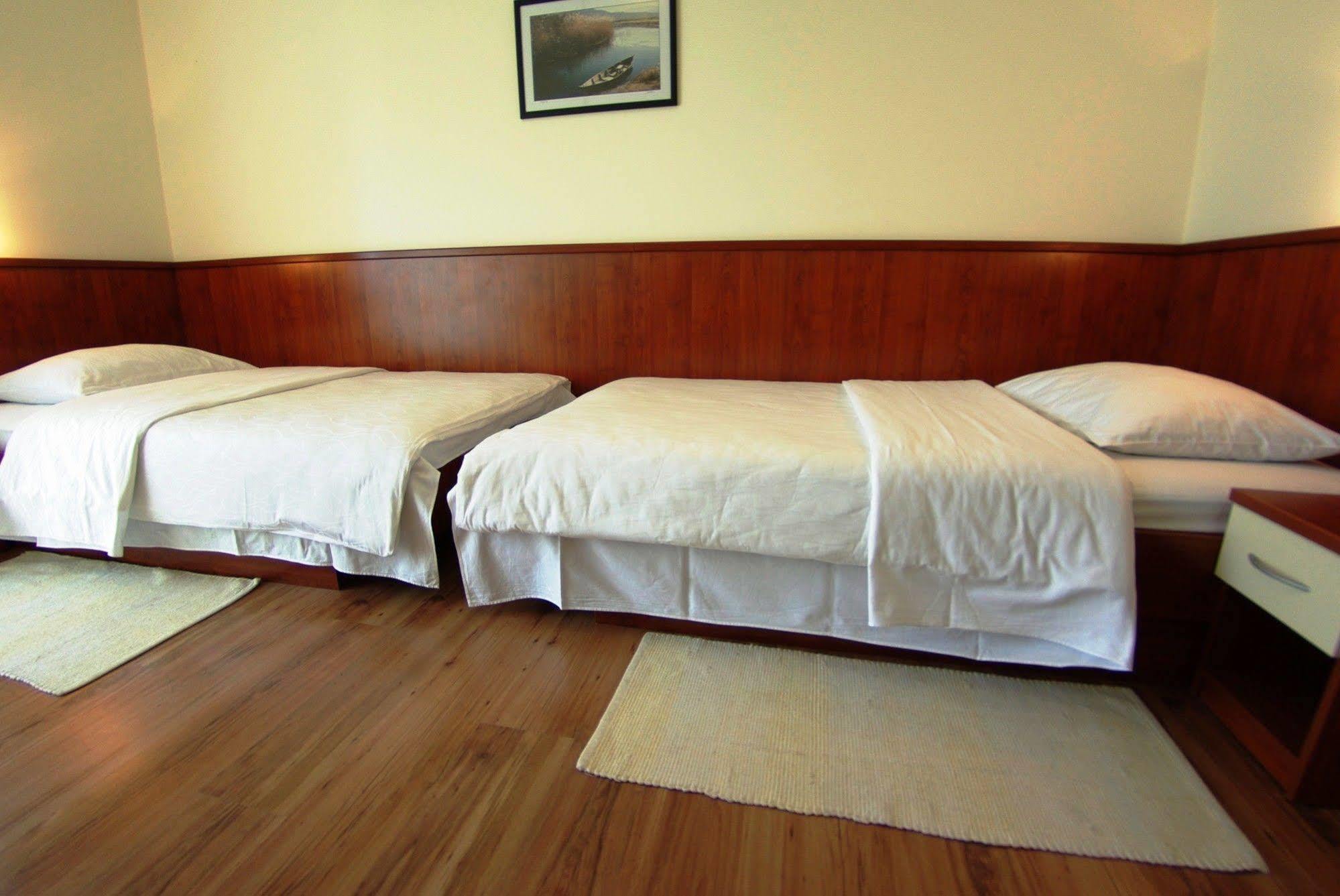 Hotel Merlot Opuzen  Экстерьер фото